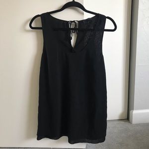 Sleeveless Black Gap Tank Top